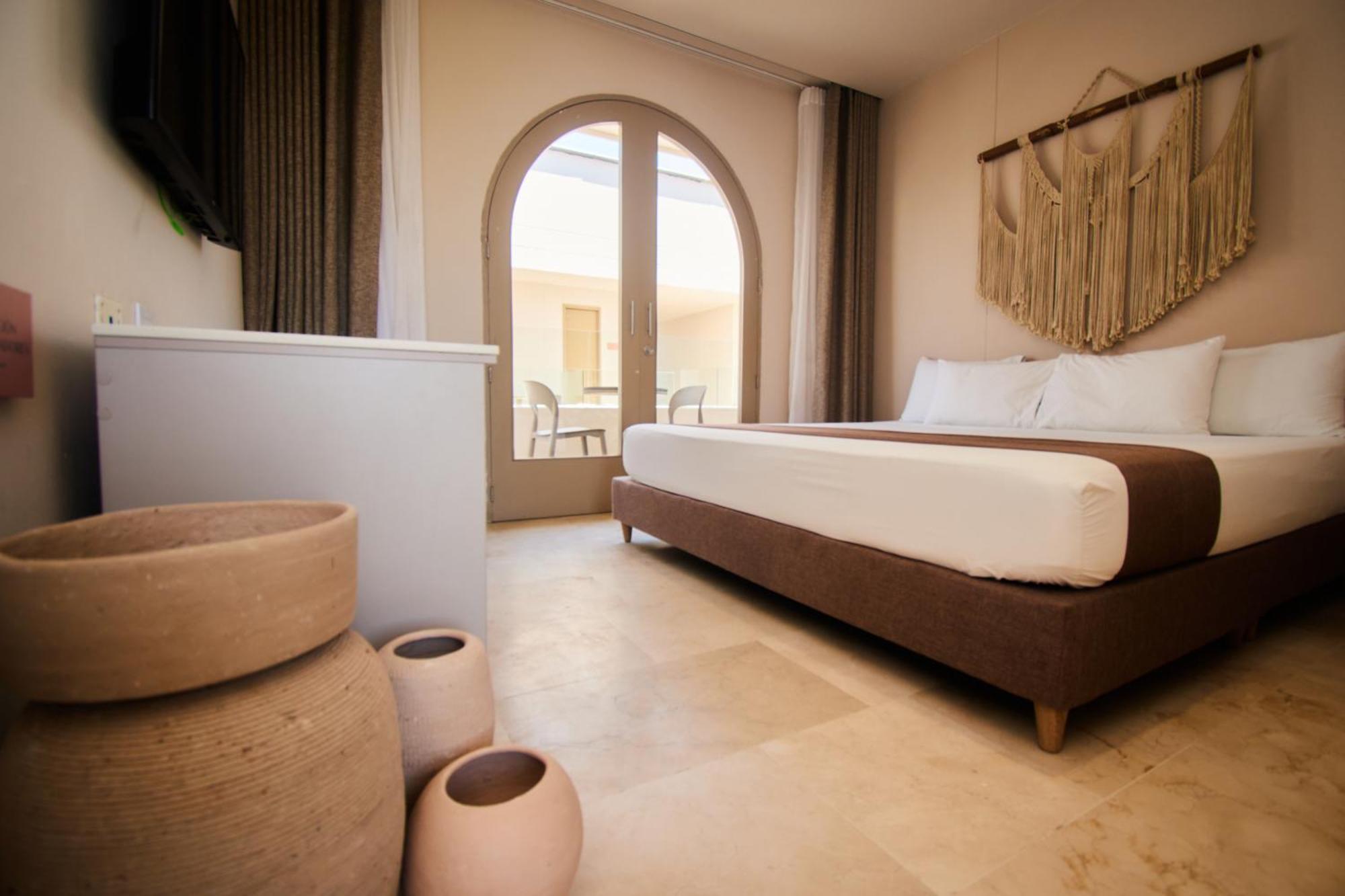 Loa Tolu By Bernalo Hotels Екстериор снимка